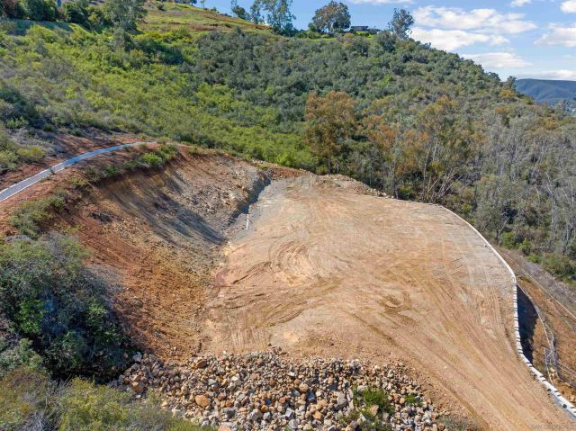 827 Eucalyptus Woods Rd. R006, San Marcos, CA 92069