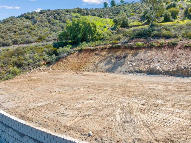 827 Eucalyptus Woods Rd. R006, San Marcos, CA 92069