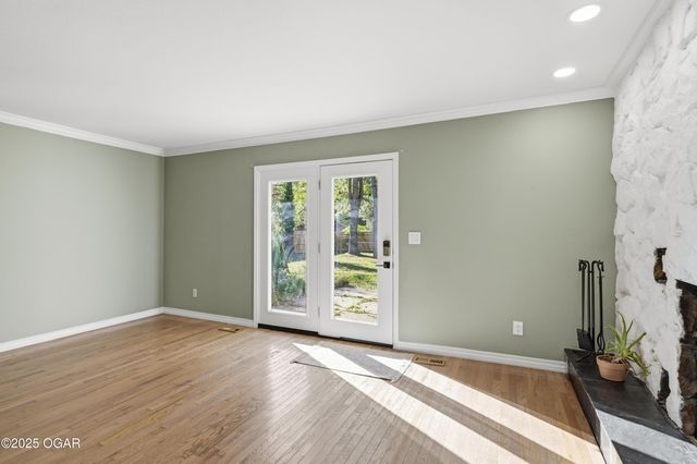 5809 Riverside Drive, Joplin, MO 64804