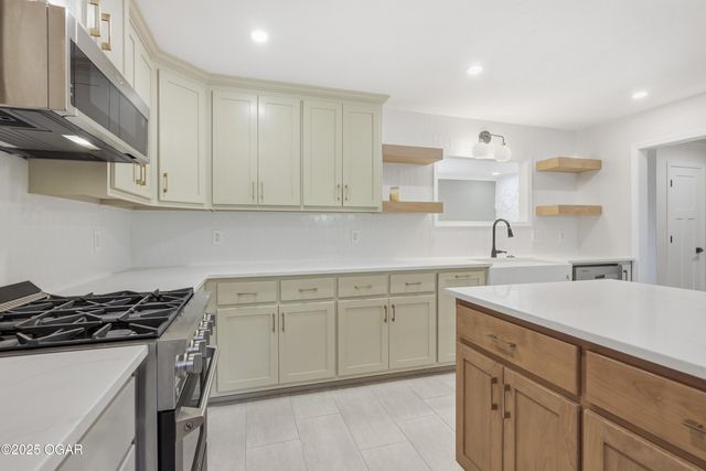 5809 Riverside Drive, Joplin, MO 64804