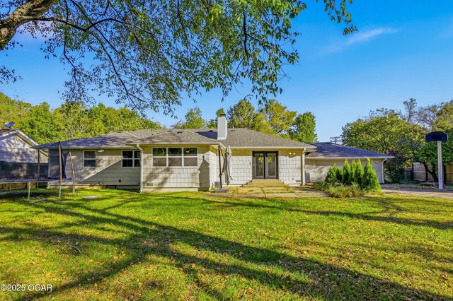 5809 Riverside Drive, Joplin, MO 64804