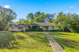 5809 Riverside Drive, Joplin, MO 64804