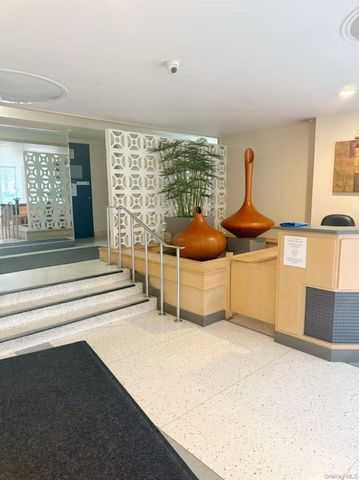 138-10 Franklin Avenue 7D, Flushing, NY 11355