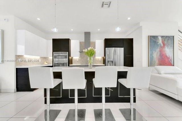 10424 NW 66th St, Doral, FL 33178