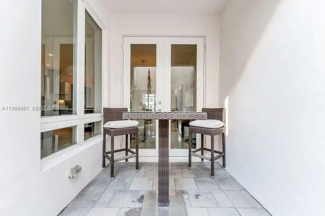 10424 NW 66th St, Doral, FL 33178