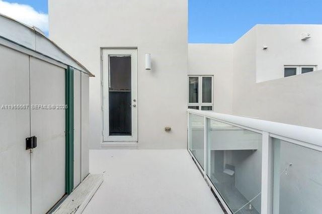 10424 NW 66th St, Doral, FL 33178