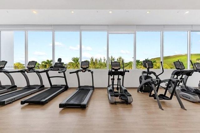 10424 NW 66th St, Doral, FL 33178