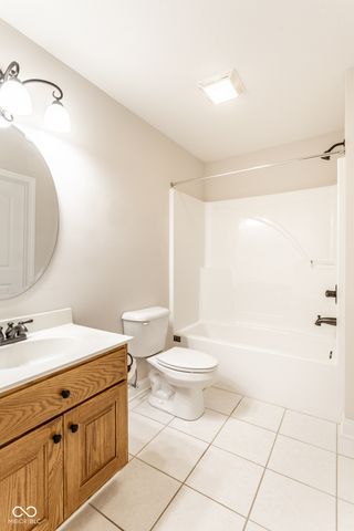 3356 Nottinghill Drive W, Plainfield, IN 46168