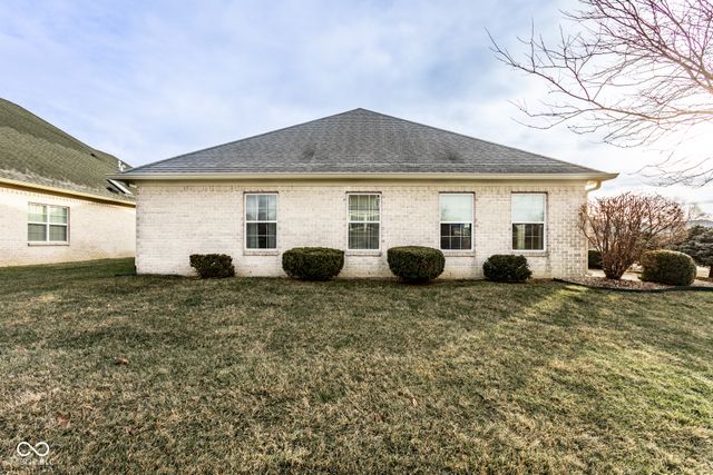 3356 Nottinghill Drive W, Plainfield, IN 46168