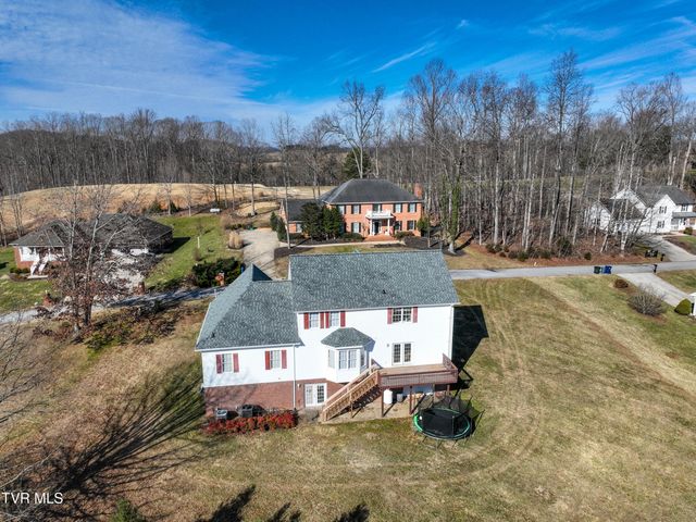 945 Moccasin Hills Drive, Gate City, VA 24251