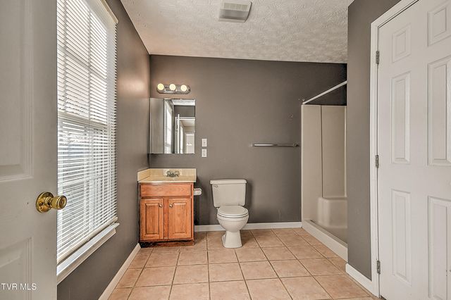 945 Moccasin Hills Drive, Gate City, VA 24251