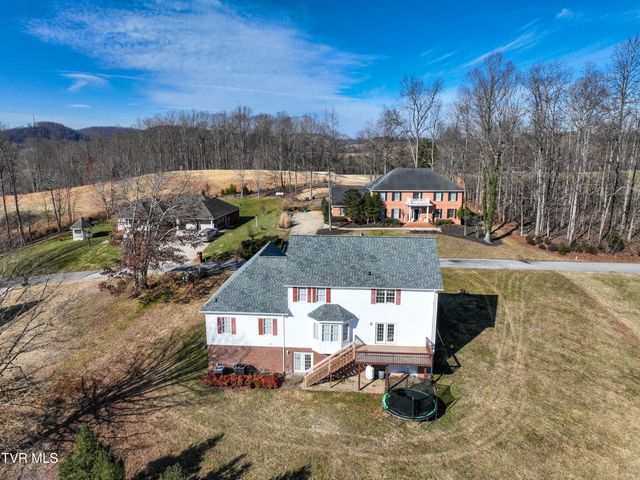 945 Moccasin Hills Drive, Gate City, VA 24251