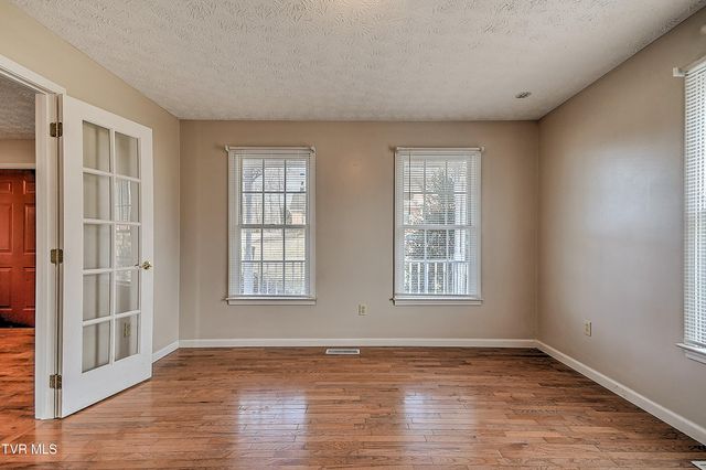 945 Moccasin Hills Drive, Gate City, VA 24251