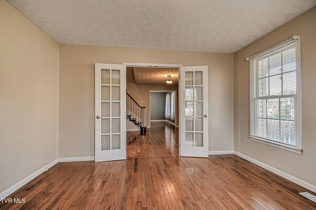 945 Moccasin Hills Drive, Gate City, VA 24251