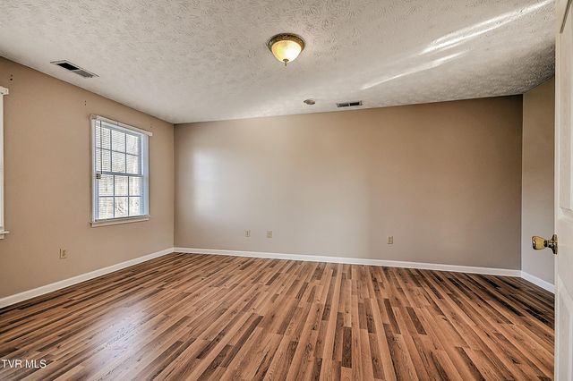 945 Moccasin Hills Drive, Gate City, VA 24251