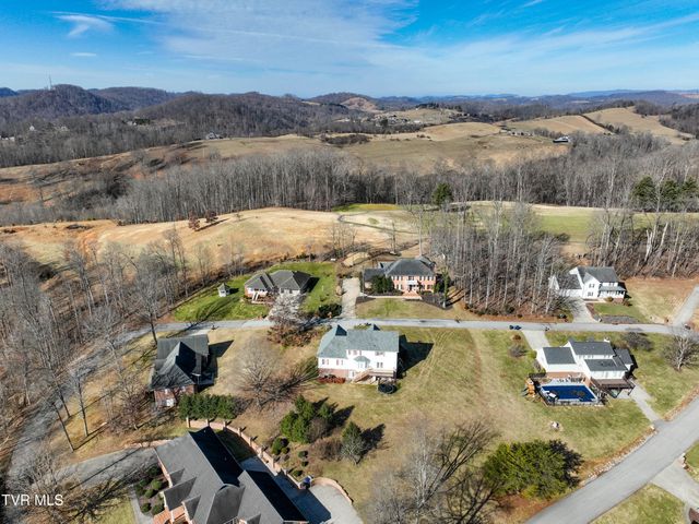 945 Moccasin Hills Drive, Gate City, VA 24251