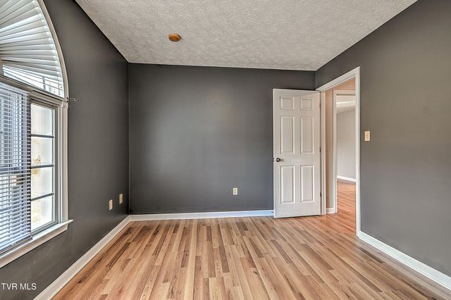 945 Moccasin Hills Drive, Gate City, VA 24251