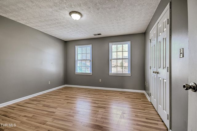 945 Moccasin Hills Drive, Gate City, VA 24251