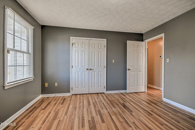 945 Moccasin Hills Drive, Gate City, VA 24251