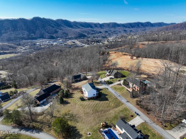945 Moccasin Hills Drive, Gate City, VA 24251