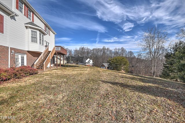 945 Moccasin Hills Drive, Gate City, VA 24251
