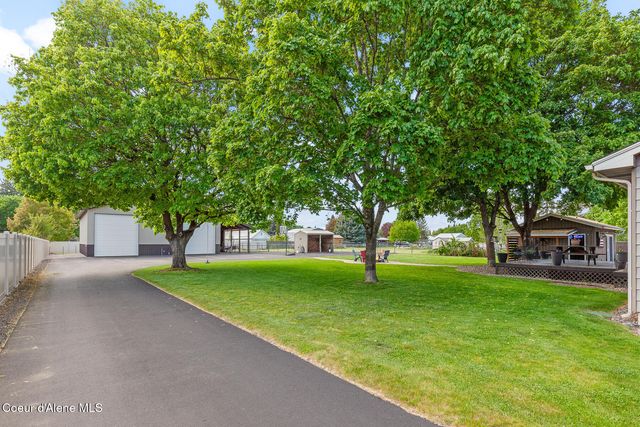 5903 N Davenport St, Dalton Gardens, ID 83815