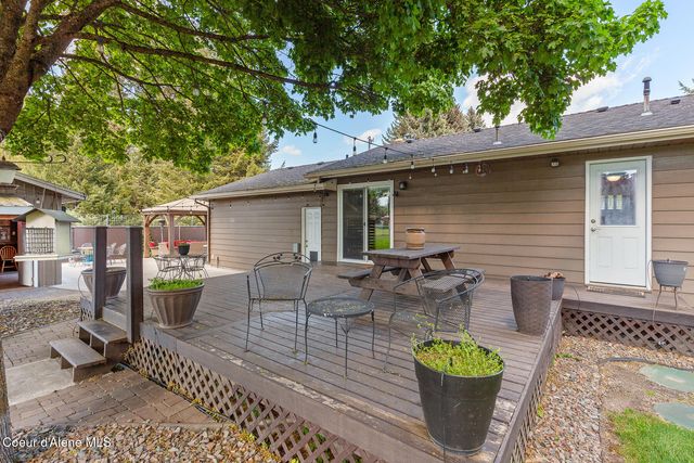 5903 N Davenport St, Dalton Gardens, ID 83815
