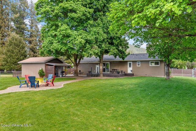 5903 N Davenport St, Dalton Gardens, ID 83815