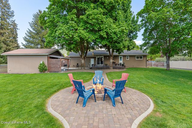 5903 N Davenport St, Dalton Gardens, ID 83815