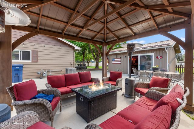 5903 N Davenport St, Dalton Gardens, ID 83815