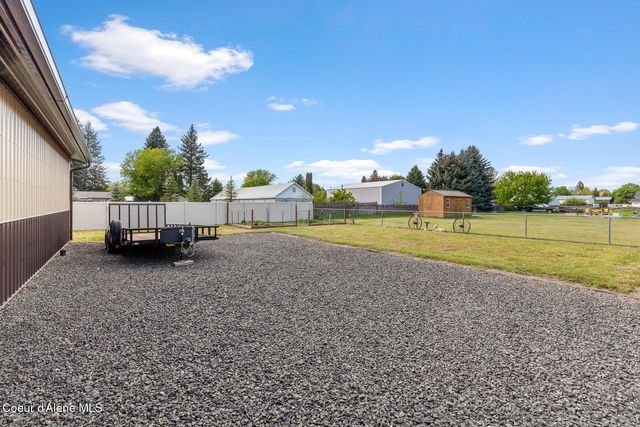 5903 N Davenport St, Dalton Gardens, ID 83815