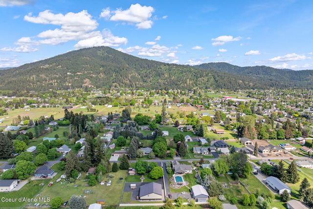 5903 N Davenport St, Dalton Gardens, ID 83815