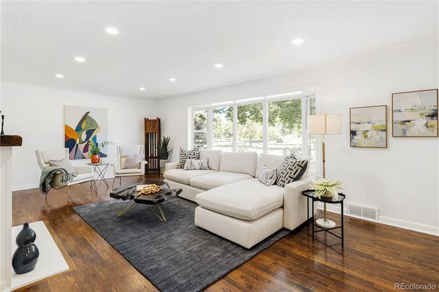 3035 N Monaco st Parkway, Denver, CO 80207