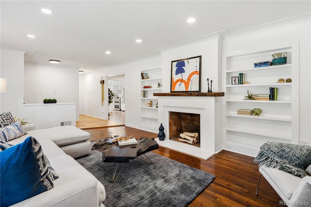 3035 N Monaco st Parkway, Denver, CO 80207