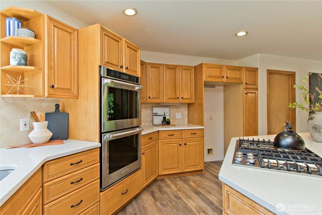24608 SE 387th Street, Enumclaw, WA 98022