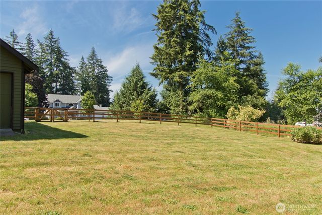 24608 SE 387th Street, Enumclaw, WA 98022