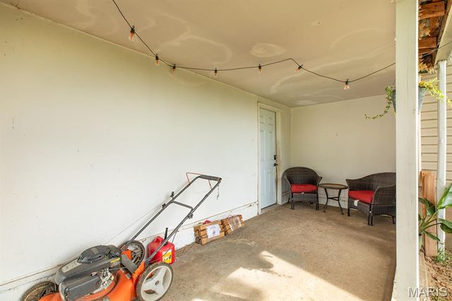 324 Rohm Place, Roxana, IL 62084