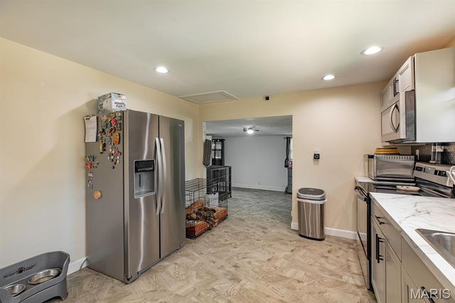 324 Rohm Place, Roxana, IL 62084