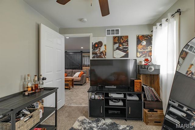 324 Rohm Place, Roxana, IL 62084