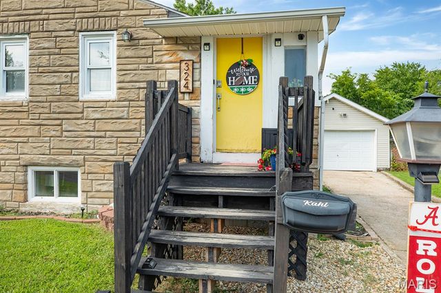 324 Rohm Place, Roxana, IL 62084