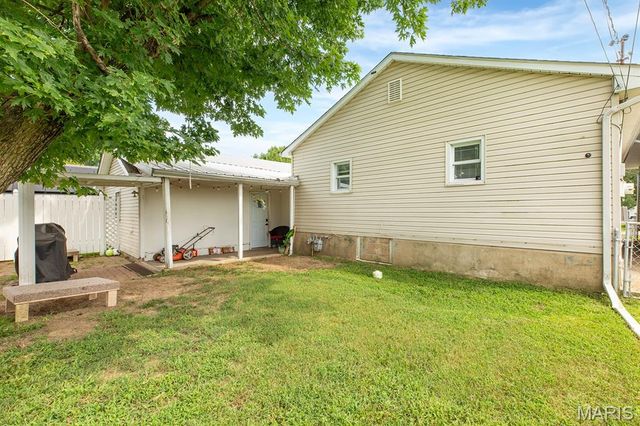 324 Rohm Place, Roxana, IL 62084