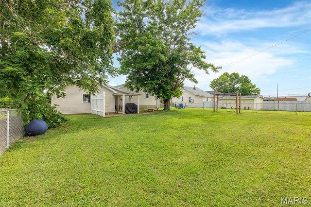 324 Rohm Place, Roxana, IL 62084