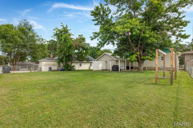 324 Rohm Place, Roxana, IL 62084