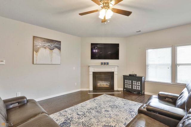 7736 Volion Drive, Fairburn, GA 30213