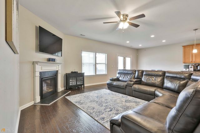 7736 Volion Drive, Fairburn, GA 30213