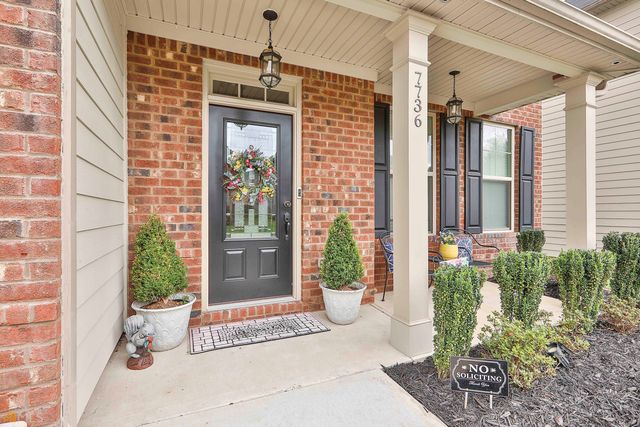 7736 Volion Drive, Fairburn, GA 30213