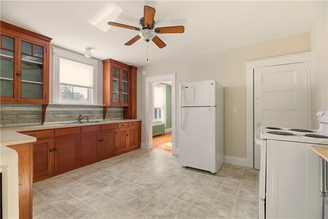 7 Warner Place, Newport, RI 02840