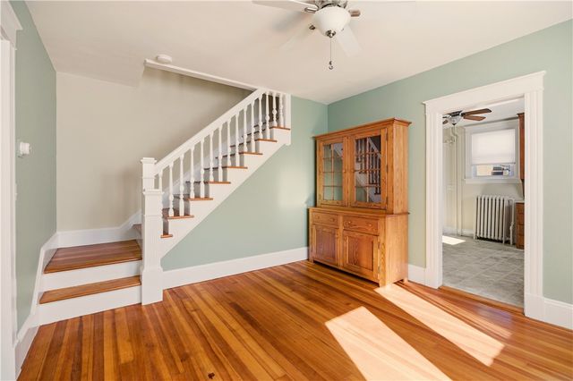 7 Warner Place, Newport, RI 02840