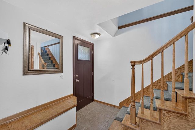 1221 Debra Lane, Madison, WI 53704