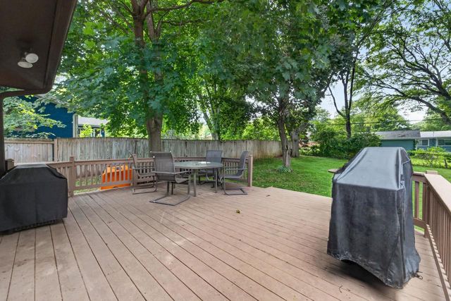 1221 Debra Lane, Madison, WI 53704